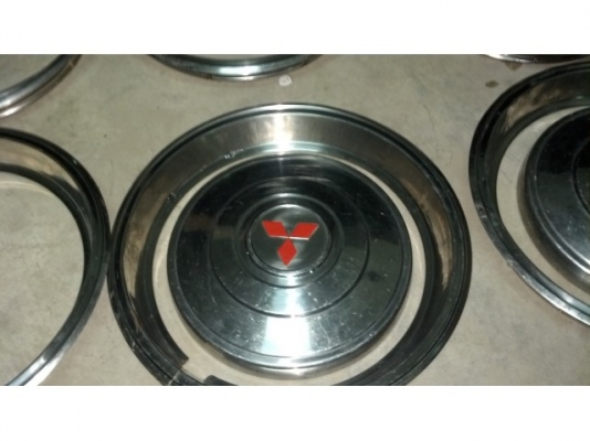 ฝาครอบล้อ Mitsu ครบชุด 2,000