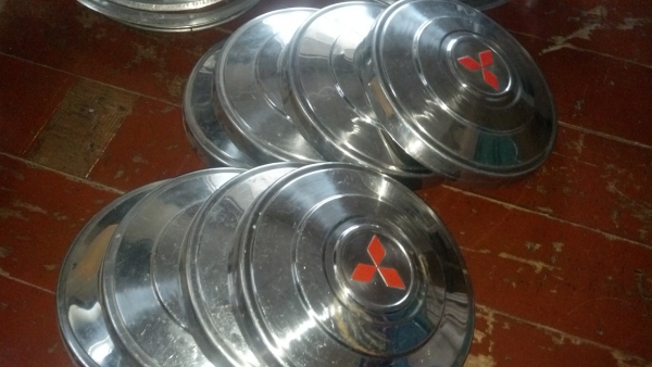 ฝาครอบล้อ Mitsu ครบชุด 2,000