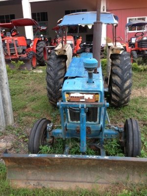 รถฟอร์ด 6600 ใบมีดและผานบุกเบิก