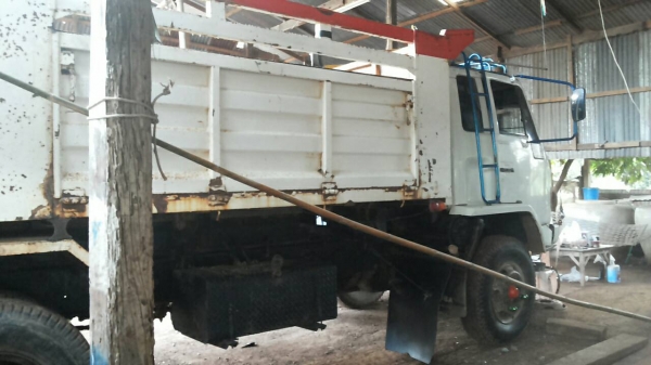 ***ขายแล้วครับขอบคุณ Truck2hand ***ขออนุญาตลงขายใหม่ หลุดมัดจำ ครับ ขาย 10ล้อ2เพลาดั๊มสภาพดีเครื่องใหญ่ ISUZU ROCKY F 210 วางเครื่อง deca270(ลงเล่ม)เครื่องแห้งดี แรงดีไม่จุกจิก เกียร์ดี ช่วงล่างแน่นคัสซีสวยเดิม ไม่ผุไม่ดาม กระบะดั๊มเหล็ก สามมิตรสภาพดี ข้า