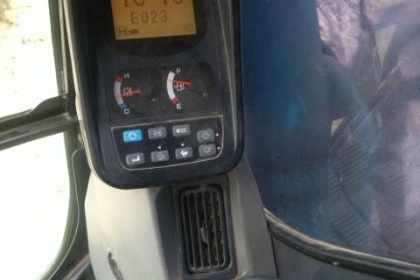 KOBELCO SK 200-8 YN11 รถสวยจัด ภายนอก-ภายในสวย สีเดิม บูม-อาร์มสวย ตัวรถสภาพ 90\% รถออกห้างปี53 1,950,000