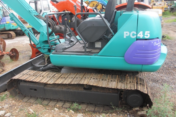 KOMATSU PC45-1  เก่านอก เอวแน่น ปั็มแรง สภาพพร้อมใช้ สุดๆเอาไปแบ่งกันใช้ได้เลยครับ   น้องร็อค จัดหั้ย สนใจโทร สอบถามได้ 081-8535656