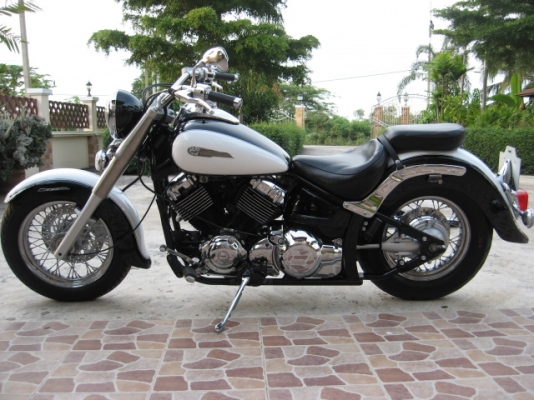 เสร็จแล้วครับ รถลูกค้าสั่งประกอบ yamaha dragstar400 ปี 2000