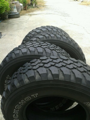 ขายยาง Mad Maxxis 245/75 R16 ปี 11 ขายยาง Mad Maxxis 245/75 R16 ปี 11