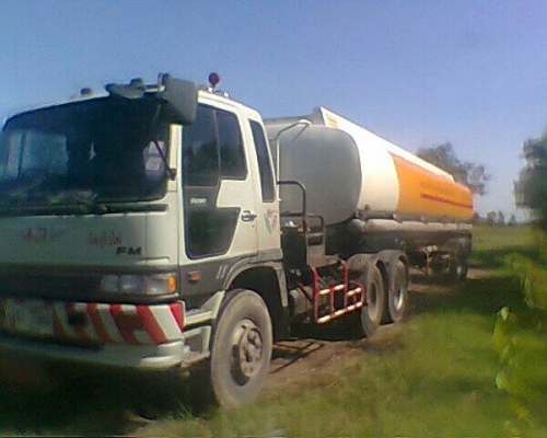 ขาย หัวลาก+หางน้ำมัน สภาพดี2ตัว 1.HINOFM3M 240HP +หางน้ำมัน 2เพลา ราคา1,100,000 โหลดบน 2.HINOFM2K 260HP +หางลาก3เพลาราคา 1,200,000 โหลดบน สภาพพร้อมใช้งาน เอกสารครบ ราคาต่อรองได้เด้อ พี่น้องครับ