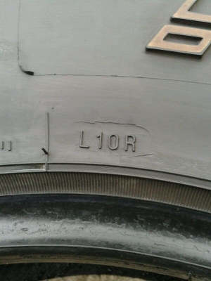 ขายยาง Mud DEE STORE CLAWER 265/75R16 ปี 13 สวยๆ ขายยาง Mud DEE STORE CLAWER 265/75R16 ปี 13 สวยๆ