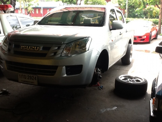 บริการ ซ่อมโช๊คอัพ ช่วงล่าง เบรค คลัช รถยนต์ทุกชนิด