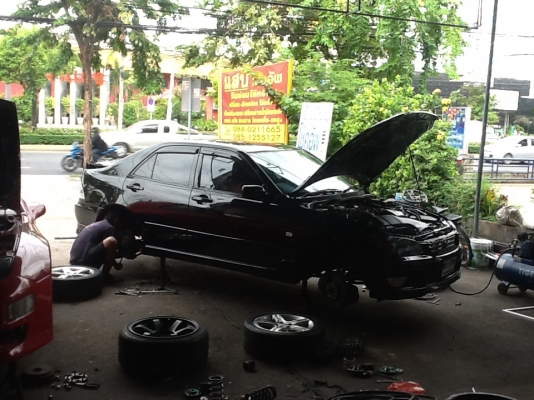 บริการ ซ่อมโช๊คอัพ ช่วงล่าง เบรค คลัช รถยนต์ทุกชนิด