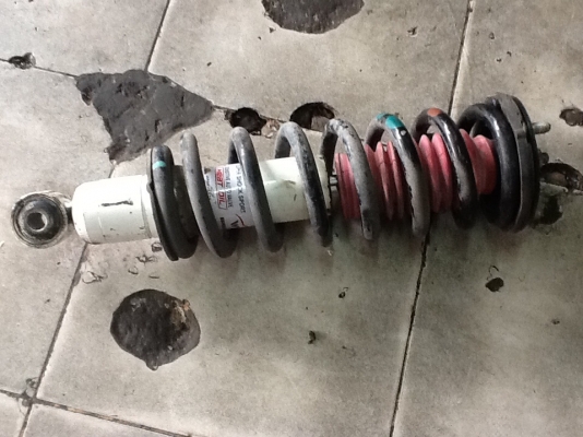 บริการ ซ่อมโช๊คอัพ ช่วงล่าง เบรค คลัช รถยนต์ทุกชนิด