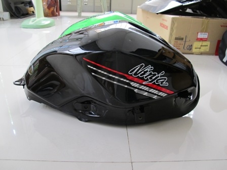 ขายถังน้ำมัน คาวาซากิ นินจา ขายถังน้ำมัน คาวาซากิ นินจา