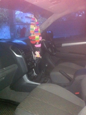 ขายดาวเชฟโรเลต โคโลราโด 50000ส่งมา1ปีรถ2013ส่งเดือน9500