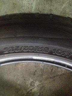 ขายยางBS S001  235-50-18 ปลาย11 ดอกเต็ม ถูกๆ