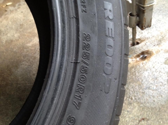ขายยางBridgestone RE002  225-50-17 ปี11 1คู่ถูกๆ