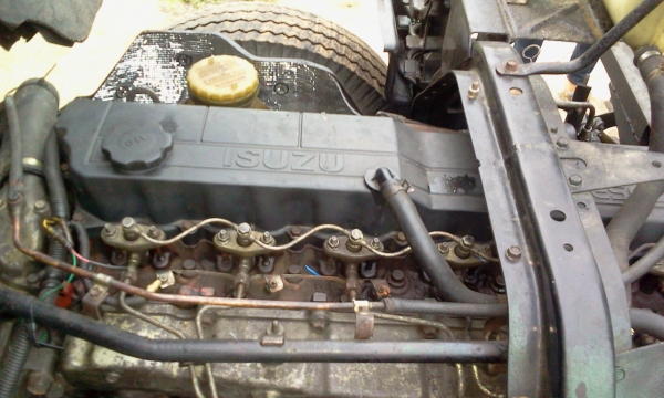 ขายหกล้อดั้ม 195 แรง ประกอบนอกทั้งคัน รถสวยสมบูรณ์สุดๆ ครับขายราคา825000 บาทครับ จัดแนนได้500000บาทครับลดราคาแล้วใครสนใจคุยกันครับ จะขายแล้ว