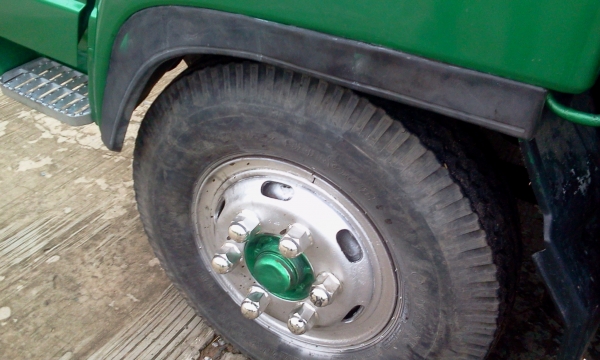 ขายหกล้อดั้ม 195 แรง ประกอบนอกทั้งคัน รถสวยสมบูรณ์สุดๆ ครับขายราคา825000 บาทครับ จัดแนนได้500000บาทครับลดราคาแล้วใครสนใจคุยกันครับ จะขายแล้ว