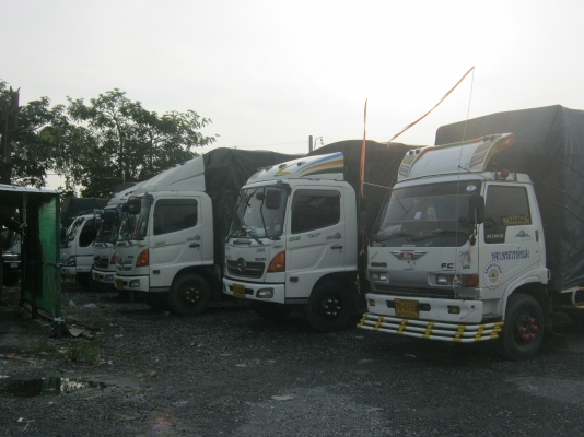 บุญเลิศ รุ่งเรืองขนส่ง รถอยู่มินบุรี รับจ้างขนส่งของทั่วประเทศ