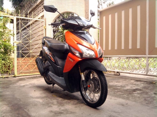 ขออนุญาติขาย Honda Click Combi Brake มือเดียว สีส้มดำ