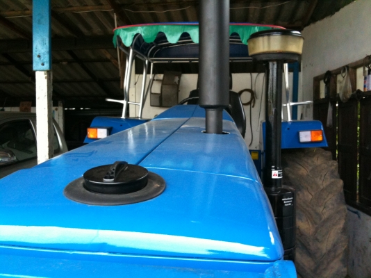 ขายรถไถ FORD 6640 New Holland 4x4WD ปี96 พร้อมใบอินวอยไปจดทะเบียน