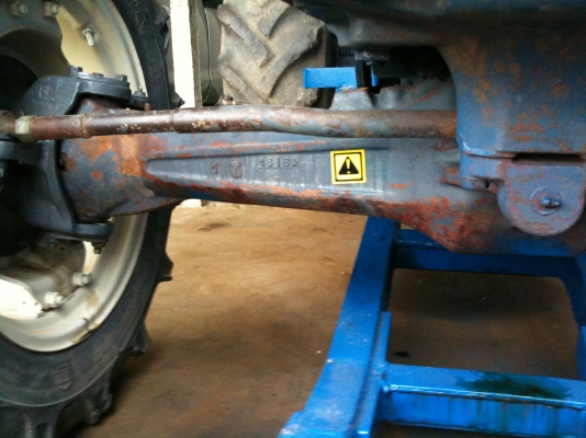 ขายรถไถ FORD 6640 New Holland 4x4WD ปี96 พร้อมใบอินวอยไปจดทะเบียน