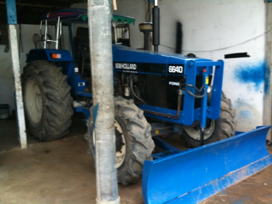 ขายรถไถ FORD 6640 New Holland 4x4WD ปี96 พร้อมใบอินวอยไปจดทะเบียน