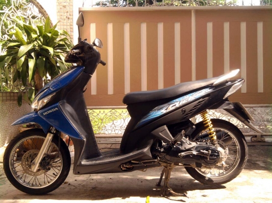 ขออนุญาติขาย Honda Click Combi Brake มือเดียว สีน้ำเงินดำ