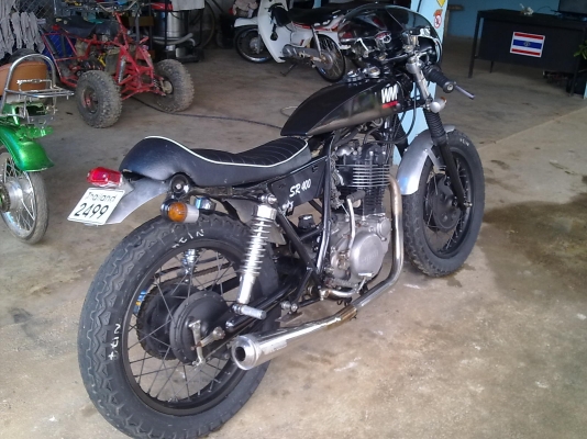ขาย/แลก sr 400 wm  สภาพแต่ง ขับ หล่อๆ เรยคับ