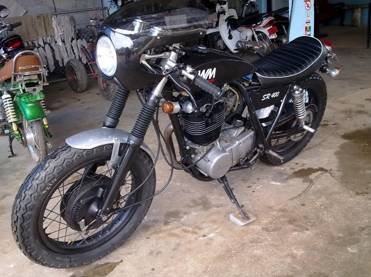ขาย/แลก sr 400 wm  สภาพแต่ง ขับ หล่อๆ เรยคับ
