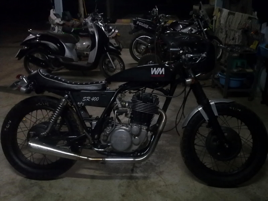 ขาย/แลก sr 400 wm  สภาพแต่ง ขับ หล่อๆ เรยคับ