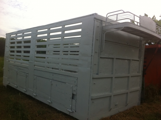 ขายกระบะเหล็ก กว้าง 2.35 เมตร ยาว 6 เมตร สภาพพร้อมใช้ ราคาต่อรองได้