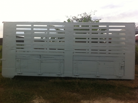 ขายกระบะเหล็ก กว้าง 2.35 เมตร ยาว 6 เมตร สภาพพร้อมใช้ ราคาต่อรองได้