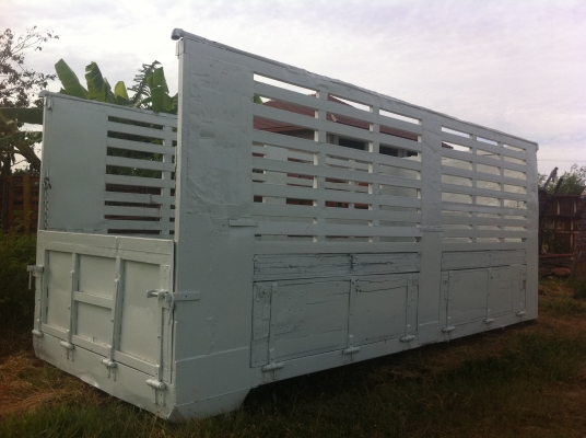 ขายกระบะเหล็ก กว้าง 2.35 เมตร ยาว 6 เมตร สภาพพร้อมใช้ ราคาต่อรองได้