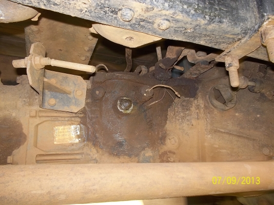 ขาย4ล้อกลาง นิสสัน เครื่อง 96 แรงม้า  มีสโลว์พร้อมลุย  เฟืองท้ายใหญ่