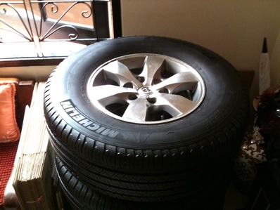 ล้อแม็กซ์ฟอร์จูนเนอร์ 16 นิ้ว พร้อมยางดอกหนาๆ มิชลินอย่างดี ใช้ได้อีกยาวนาน ใส่ได้หลายรุ่นมากมาย คลิ้กดูสินค้าอื่นได้ ล้อแม็กซ์ฟอร์จูนเนอร์ 16 นิ้ว พร้อมยางดอกหนาๆ มิชลินอย่างดี ใช้ได้อีกยาวนาน ใส่ได้หลายรุ่นมากมาย คลิ้กดูสินค้าอื่นได้