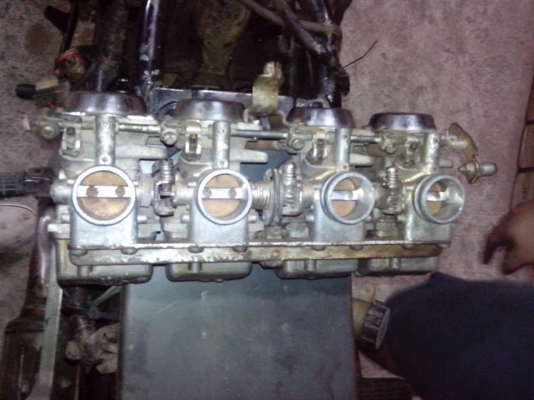 ขายคาบู xj 400  ราคา 2700บาท  tel   087 562 6770