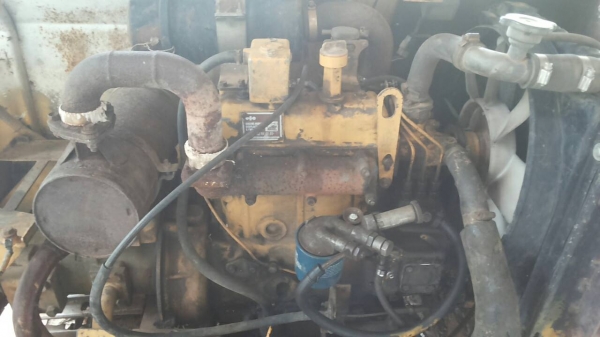 ***ขายแล้วครับขอบคุณ Truck2hand ขายรถขุดน้อย KOMATSU PC30-3 เครื่องเดิมปั๊มเดิม แรงดี ใช้งานปกติ เอวดีไม่แตก ใบแทรก โซ่ สภาพดี ทำงานได้ปกติ อาร์มมีปะนิดหน่อย สภาพพร้อมใช้งาน เอกสารสัญญาซื้อขาย ราคาต่อรองได้เด้อพี่น้องครับ