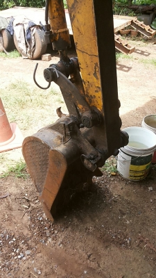 ***ขายแล้วครับขอบคุณ Truck2hand ขายรถขุดน้อย KOMATSU PC30-3 เครื่องเดิมปั๊มเดิม แรงดี ใช้งานปกติ เอวดีไม่แตก ใบแทรก โซ่ สภาพดี ทำงานได้ปกติ อาร์มมีปะนิดหน่อย สภาพพร้อมใช้งาน เอกสารสัญญาซื้อขาย ราคาต่อรองได้เด้อพี่น้องครับ