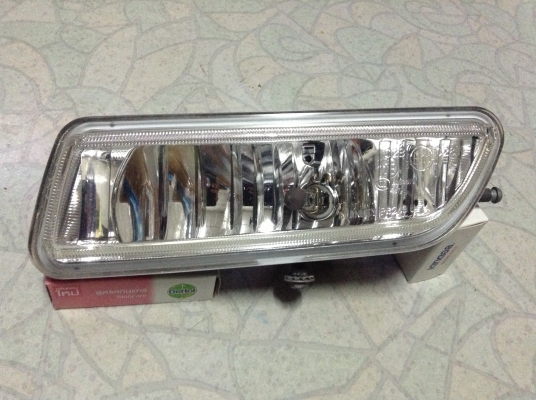 ไฟตัดหมอก mazda 3 2.0 แท้1คู่ 3000 บาท