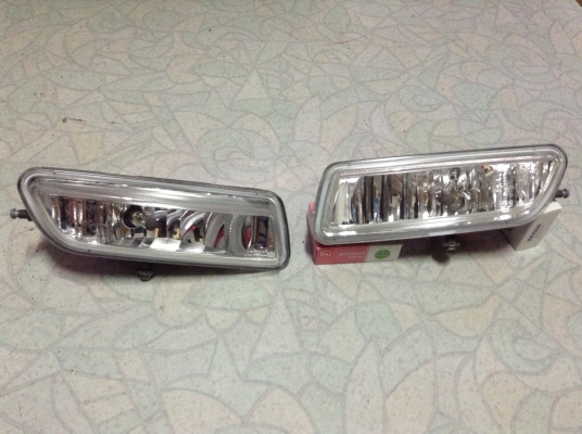 ไฟตัดหมอก mazda 3 2.0 แท้1คู่ 3000 บาท