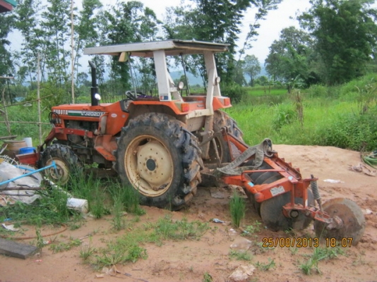 ขายรถไถ 32แรง 175,000 บาท พร้อมอุปกรณ์