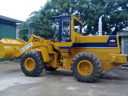 ขายด่วน..รถตัก KOMATSU WA300-1-3051x รถสวยเก่าญี่ปุ่น ปรับสภาพให้พร้อมใช้ ด้วยมาตรฐานศูนย์ KOMATSU.