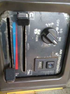 ขายด่วน..รถตัก KOMATSU WA300-1-3051x รถสวยเก่าญี่ปุ่น ปรับสภาพให้พร้อมใช้ ด้วยมาตรฐานศูนย์ KOMATSU.