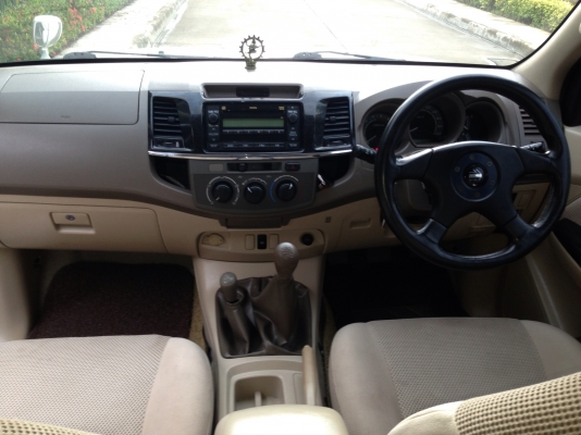 Toyota Vigo 4*4  2500cc. 4ประตู