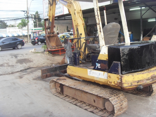 รถแบ๊คโฮ KOMATSU PC 40 รุ่น 6