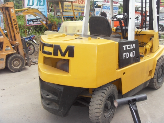 รถโฟล์คลิฟ 4 ตัน รุ่น TCM