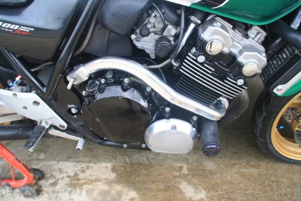 ขาย CB 400 เทค 1  สรรพสามิตแท้ แต่งมาพร้อม ท่อโยชิ เทคเปิดทุกเกียร์ 95000