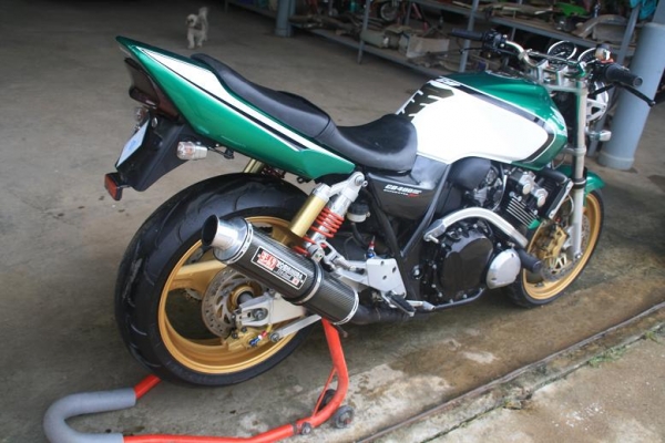 ขาย CB 400 เทค 1  สรรพสามิตแท้ แต่งมาพร้อม ท่อโยชิ เทคเปิดทุกเกียร์ 95000