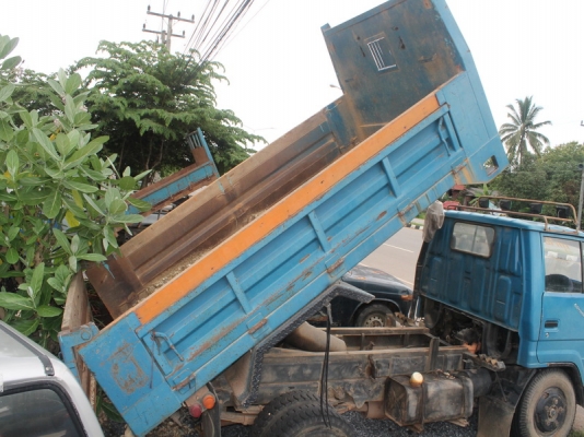 ดั้มจัมโบ้200ไดน่า เครื่อง100แรง ดั้มดินสภาพสวยครับ พรบ.ภาษีเต็มครับ