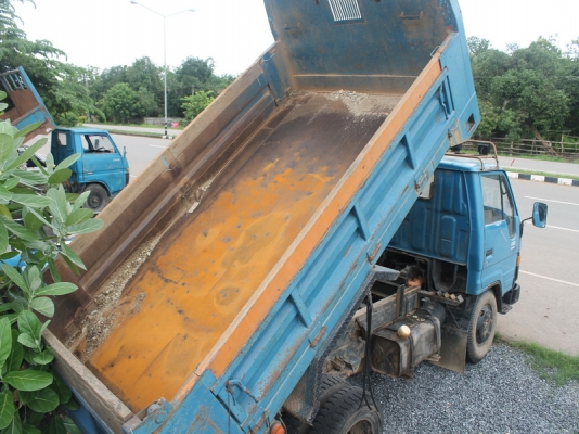 ดั้มจัมโบ้200ไดน่า เครื่อง100แรง ดั้มดินสภาพสวยครับ พรบ.ภาษีเต็มครับ