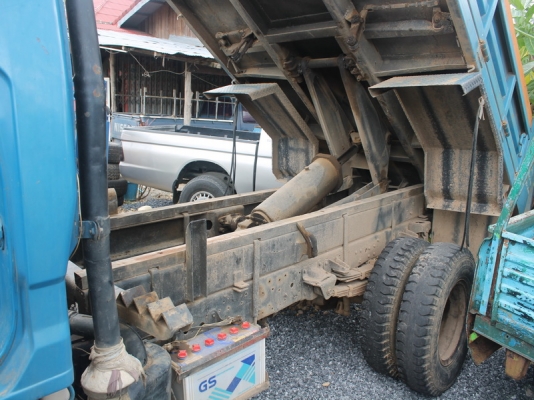 ดั้มจัมโบ้200ไดน่า เครื่อง100แรง ดั้มดินสภาพสวยครับ พรบ.ภาษีเต็มครับ