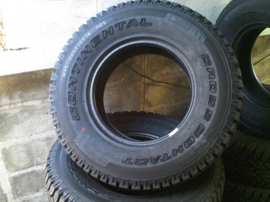 ยางใหม่ปี 2013  ขนาด 265 - 70 R16 ดอก AT  ราคาไม่แพง